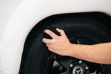 Carmotec Bumper Tires Black aanbrengen op band van camper – diepe glans en showroom uitstraling