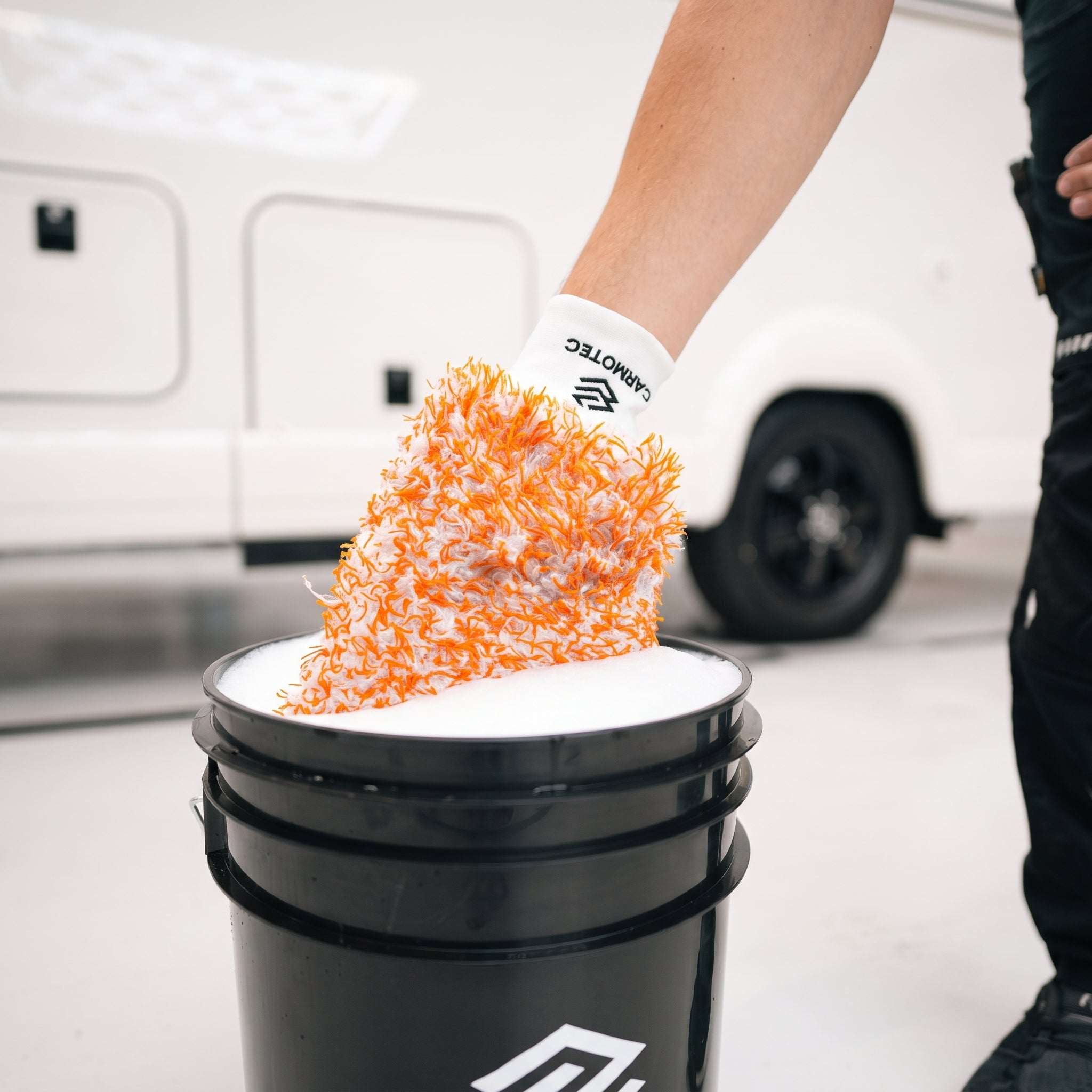 Carmotec Wash shampoo met veel schuim – lakveilig wassen van camper en caravan