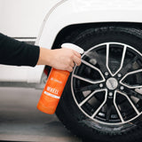 Carmotec Wheel in gebruik – velg van camper reinigen met ijzerreactieve velgenreiniger